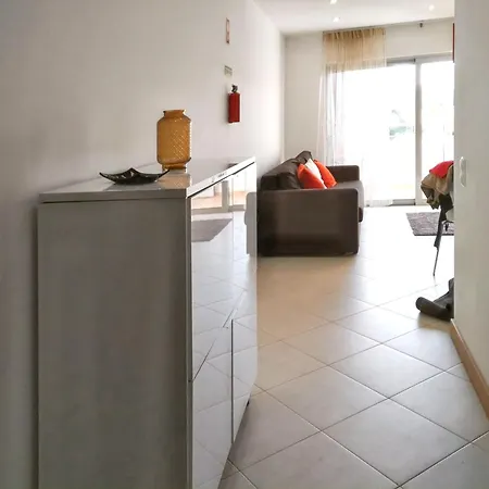 Modern In + Pool Apartman Lagos